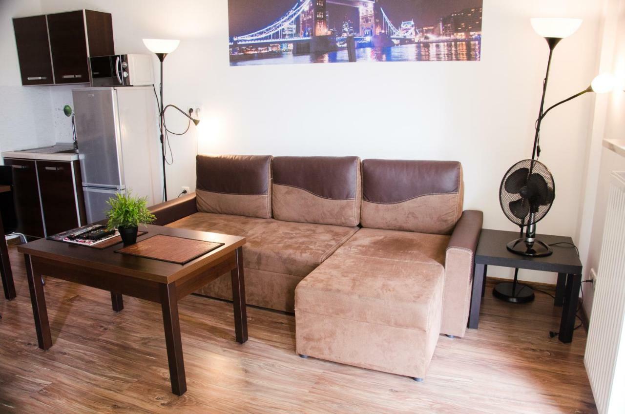 Apartament Centrum Gieldowa Варшава Екстериор снимка