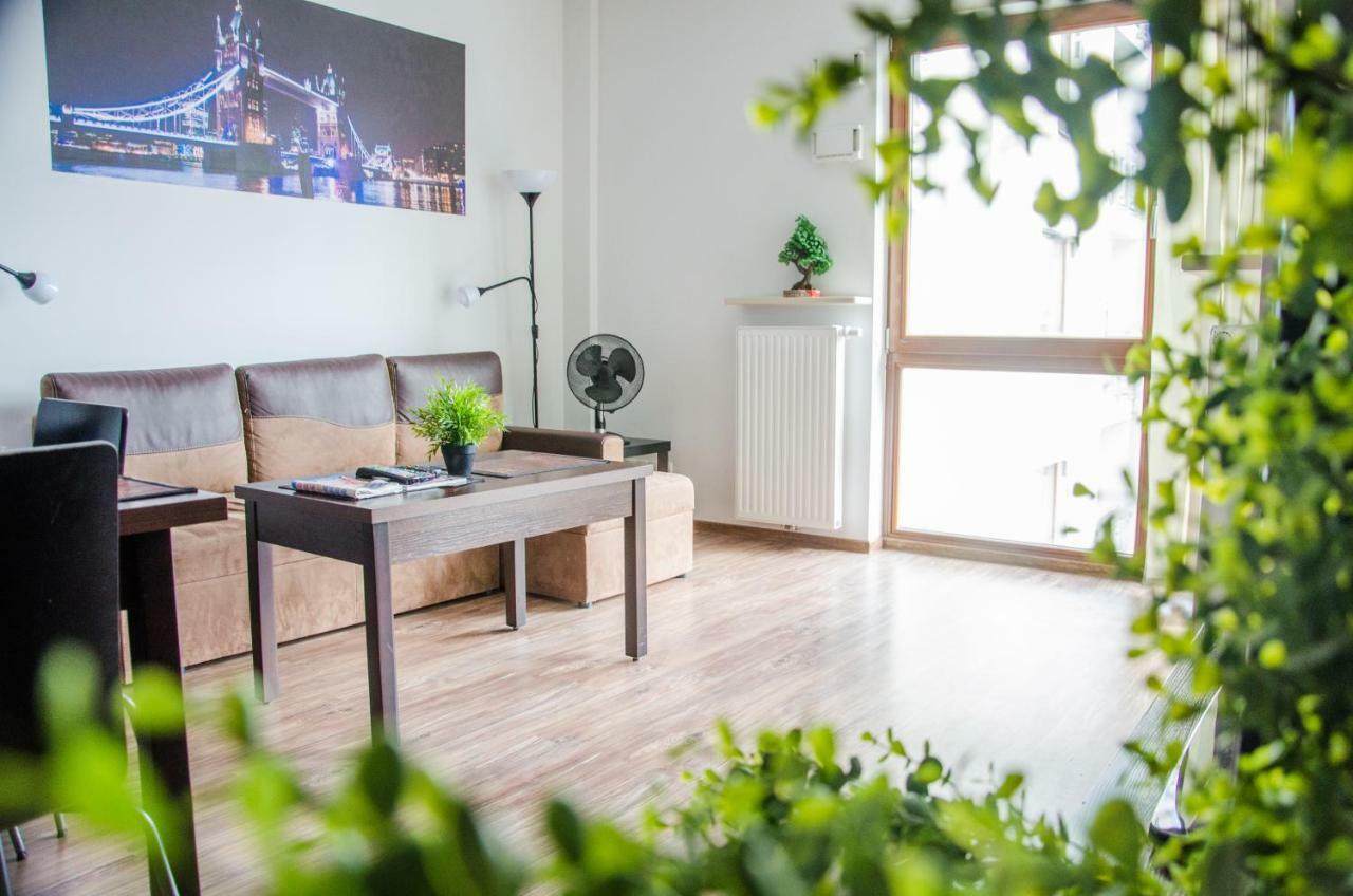 Apartament Centrum Gieldowa Варшава Екстериор снимка