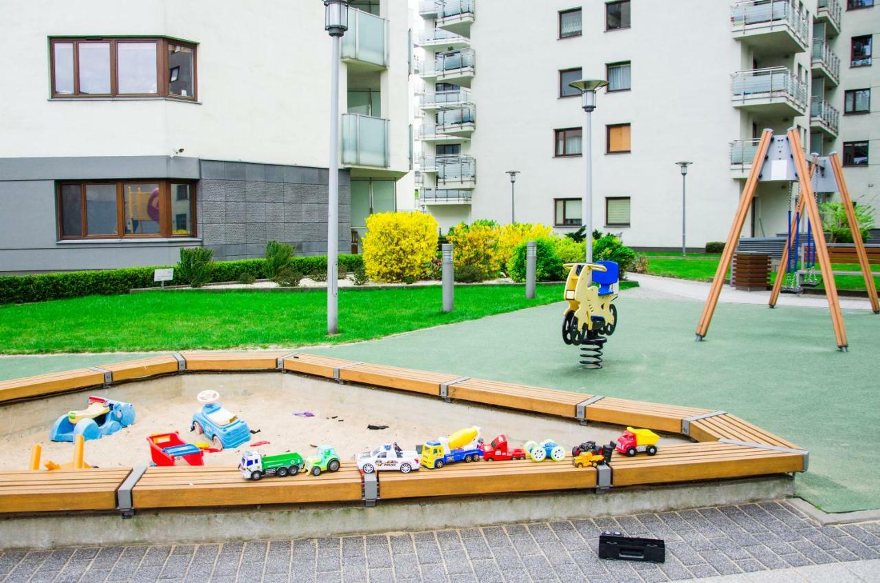 Apartament Centrum Gieldowa Варшава Екстериор снимка