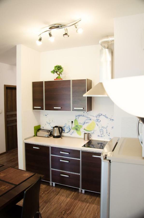 Apartament Centrum Gieldowa Варшава Екстериор снимка