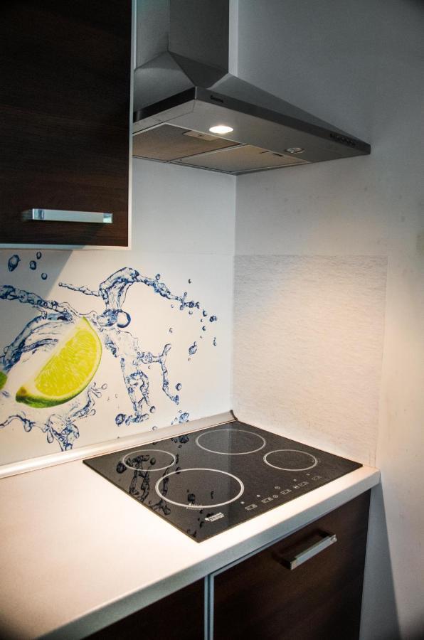 Apartament Centrum Gieldowa Варшава Екстериор снимка